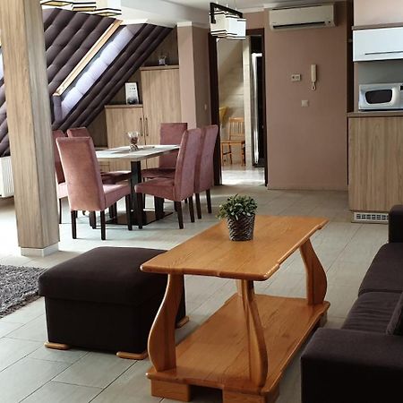 Szabo Lux Apartman Sárvár Extérieur photo